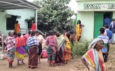 ଫୋନରେ କଥା ହେଉଥିବା ବେଳେ ଟଳି ପଡିଲେ ଯୁବକ, ଚାଲିଗଲା ଜୀବନ