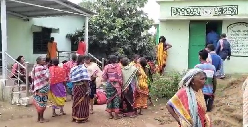 ଫୋନରେ କଥା ହେଉଥିବା ବେଳେ ଟଳି ପଡିଲେ ଯୁବକ, ଚାଲିଗଲା ଜୀବନ